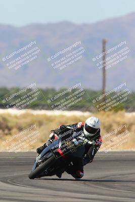 media/Oct-17-2024-Racers Edge (Thu) [[f51934c085]]/B Group/Session 4 (Turn 16)/